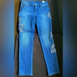 WHBM Blue Slim Straight Mid Waist Jeans Beaded  Embroidered Floral  Print Sz 8P